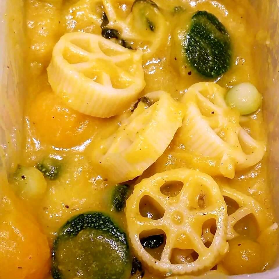 recipe Pasta wheels with Squash soup and Zucchini balls